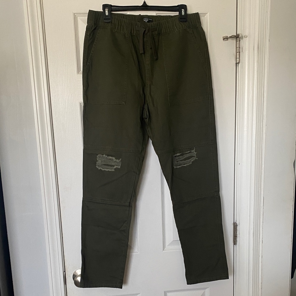 NWT Forever 21 Distressed Knee Woven Pants (Size:L, Color:Olive)